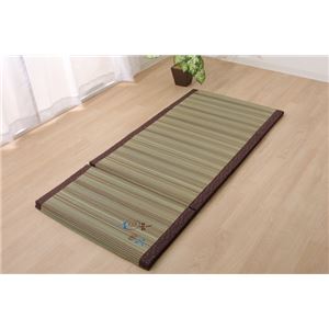 い草マット マット ごろ寝マット コンパクト 四つ折り 『トンボ 四折マット』 約70&times;150cm(中：ウレタン30mm)