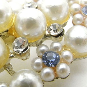 たっぷりIパールのハートブローチ(ブルー)