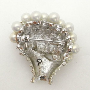 Iパール＆クリスタル花かごブローチ（ブラック）