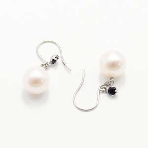 プラチナ　7mmあこや真珠 サファイア フックピアス　パールピアス