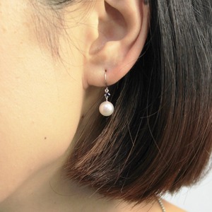 プラチナ　7mmあこや真珠 サファイア フックピアス　パールピアス