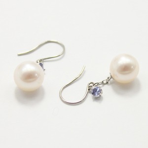 プラチナ　7mmあこや真珠 タンザナイト フックピアス　パールピアス