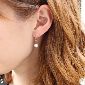 18金 イエローゴールド　7mm珠 アコヤ本真珠　ガーネット　フックピアス　パール　誕生石