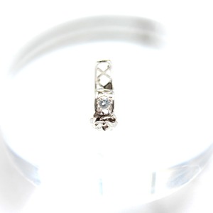 10金ホワイトゴールド ブルートパーズ イヤーカフ