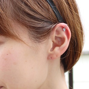 10金ホワイトゴールド ハートダイヤモンド イヤーカフ