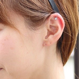 10金ホワイトゴールド 7ストーンダイヤモンド イヤーカフ