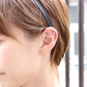 10金ホワイトゴールド 三日月ダイヤモンド イヤーカフ