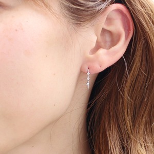 10金ホワイトゴールド スリーストーンダイヤモンド イヤーカフ