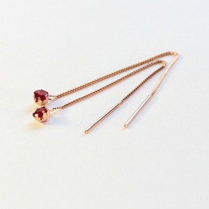 ピンクゴールド 誕生石 ルビー チェーンピアス