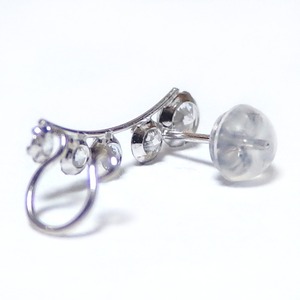 ピアス 高品質キュービックジルコニア K10 ホワイトゴールド イヤーカフ 左耳用 ラインピアス シリコン製ダブルロックキャッチ