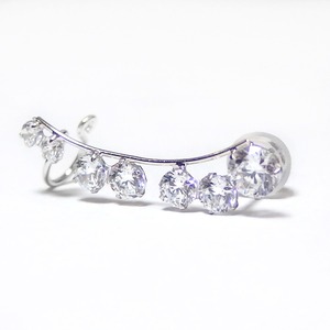 ピアス 高品質キュービックジルコニア K10 ホワイトゴールド イヤーカフ 右耳用 ラインピアス シリコン製ダブルロックキャッチ