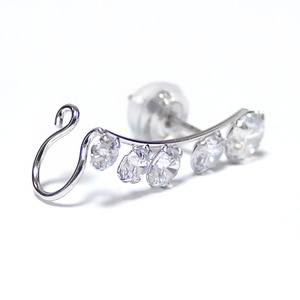 ピアス 高品質キュービックジルコニア K10 ホワイトゴールド イヤーカフ 右耳用 ラインピアス シリコン製ダブルロックキャッチ