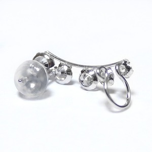 ピアス 高品質キュービックジルコニア K10 ホワイトゴールド イヤーカフ 右耳用 ラインピアス シリコン製ダブルロックキャッチ