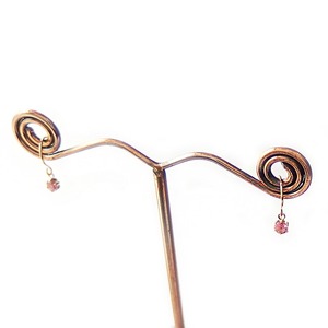 ピアス ピンクトルマリン K18 イエローゴールド 10月 誕生石 ジプシーピアス シンプル