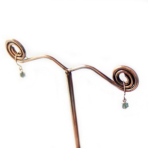 ピアス ブルートパーズ K18 イエローゴールド 11月 誕生石 ジプシーピアス シンプル