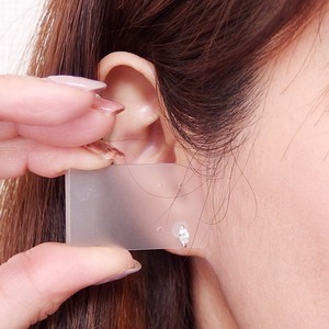 ピアス キュービックジルコニア プラチナ Pt900 マーキース 高品質 シリコン製ダブルロックキャッチ仕様 一粒留