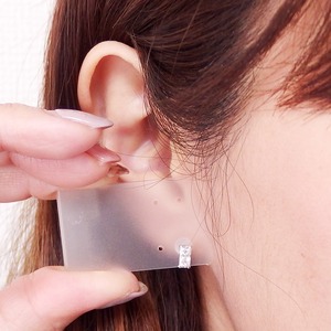 ピアス キュービックジルコニア プラチナ Pt900 バゲット 高品質 シリコン製ダブルロックキャッチ仕様 一粒留