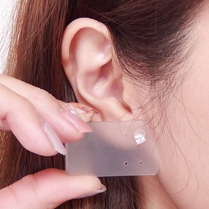 ピアス キュービックジルコニア K18 イエローゴールド 4mm スクエア 高品質 シリコン製ダブルロックキャッチ仕様 一粒留 