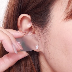 ピアス キュービックジルコニア K18 イエローゴールド オーバル 高品質 シリコン製ダブルロックキャッチ仕様 一粒留