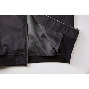 テカリを抑えた綿混・撥水加工、防風加工、裏地付スタジアムジャケット　ベージュ　M