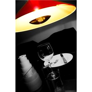 ペンダントライト(吊り下げ型照明器具) 円錐型 アルミ製 レッド(赤) 〔リビング照明/ダイニング照明〕