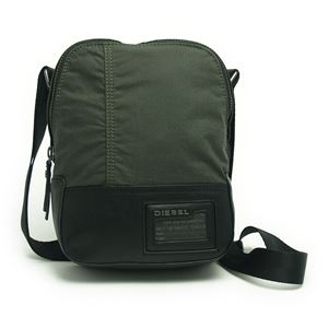 DIESEL �i�f�B�[�[�� �j X02120 P0163 H2906 �N���X�{�f�B�V�����_�[ Olive Night�^Black