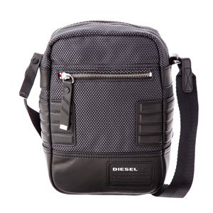 DIESEL �i�f�B�[�[�� �j X02680 P0389 H1878 �V�����_�[�o�b�O Castelrock�^Black