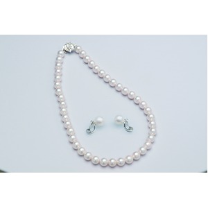 ユミ・カツラ シェルパール　9mm珠ネックレス＆イヤリング2点セット　ホワイト