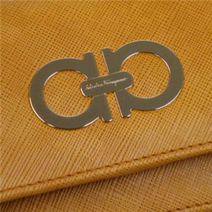 Ferragamo(フェラガモ) 長財布 GANCINI ICONA VITELL 228219 439882 イエロー H10×W18×D3