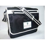Gucci(グッチ) ナイロン ショルダーバッグ 189666 FAT4X 1070 ブラック