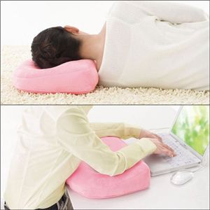 もっちりふわふわ どこでもいろいろクッション