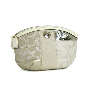 Coach(コーチ) ポーチ 42480SIGNATURE STRP PATCH ホワイト
