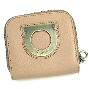 Ferragamo（フェラガモ） 二つ折り財布（小銭入れ付） GANCIO INLET VITELLO 22A981 433864 ライトピンク