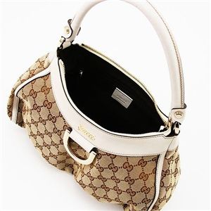 GUCCI(グッチ) ショルダーバッグ　D-GOLD　190525 FFPAG 9761・White