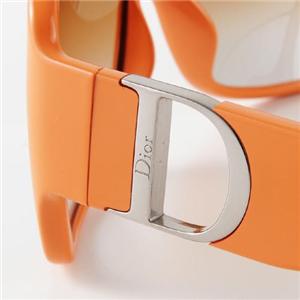 Christian Dior �T���O���X DIORDAY �u���E���~�I�����W
