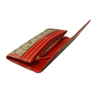 �� ���z coach