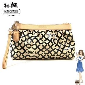 Coach(コーチ) クラッチバッグ リアコーテッド キャンバス リストレット ブラック 42357