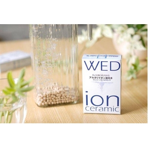 WED（ウェッジ） ion ceramic（イオンセラミック） 100g ＆ ガラスポットセット 【ゼオライト機能性イオンセラミックで、アルカリイオン還元水を】