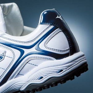 ��2010�N�J�^���O�f�ڏ��i�� MIZUNO�i�~�Y�m�j �A�b�v�V���[�Y �w�u���C�g�g���[�i�[�x �z���C�g�~�l�C�r�[ 27.5cm�C���[�W��