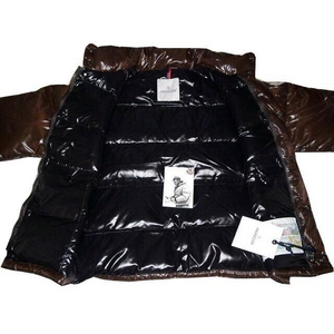 【正規品】Moncler（モンクレール） ダウンジャケット EVER（エバー） シャイニーダークブラウン サイズ3