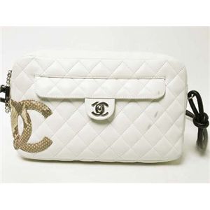 【中古AB】CHANEL（シャネル） カメラケース カンボンライン 白/パイソン