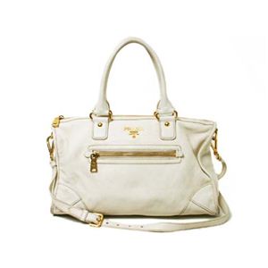 【現品限り】Prada（プラダ） ハンドバッグ アイボリー ストラップ付き アイボリー　金具:ゴールド BL0639 【中古B】