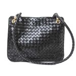 【現品限り】BOTTEGA VENETA（ボッテガヴェネタ） イントレチャート ショルダーバッグ ラムスキン ブラック 【中古B】