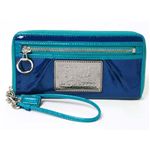 【現品限り】COACH（コーチ） ラウンドファスナー長財布 プレート パテント ブルー 【新品同様】