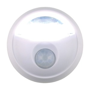LEDセンサーライト(LED照明) 乾電池式/角度調節可/オートモード付き ［玄関/廊下/階段］