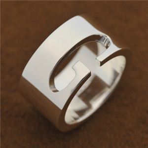 �y���������zGUCCI�i�O�b�`�j 258955 J8400 8106 15 �����O