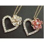 ラインストーンオープンハートネックレス・アクリル花付き ゴールド×ピンク