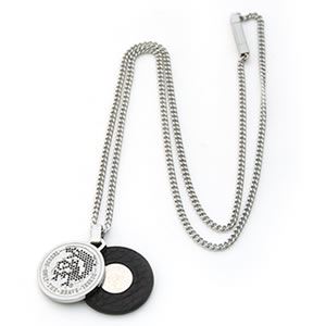 DIESEL（ディーゼル） ブレイブマンロゴ 2プレート ネックレス ペンダント ブラック×シルバー DX0290040