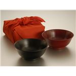 KZ2550 レンジ刷毛目ペアラーメン鉢（黒・銀朱）（風呂敷包） 【Kaze-ya style・北市漆器店 】