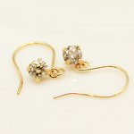 18金0.2ｃｔブラウンダイヤモンドショートフックピアス